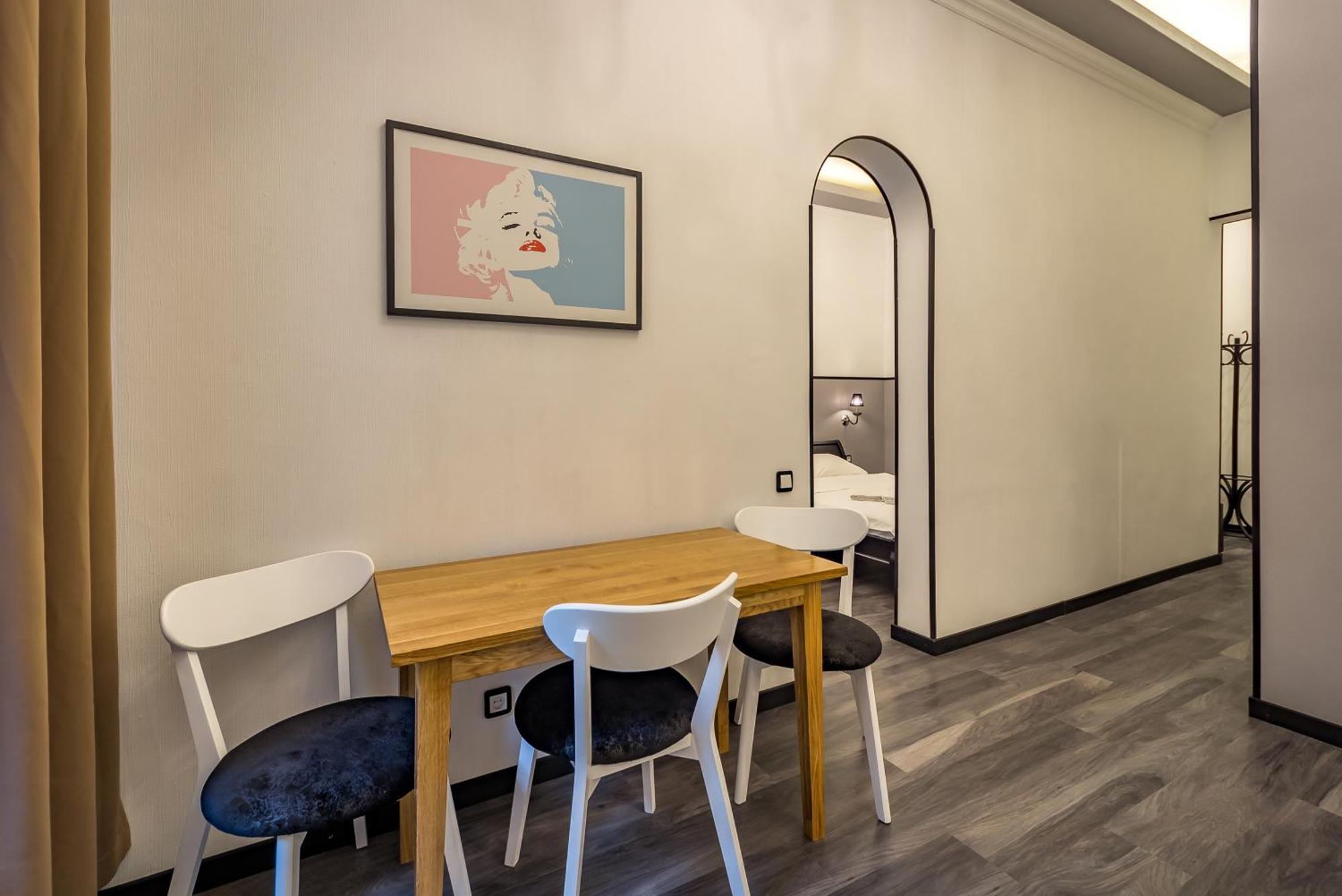 Central Apartments Kiev Extérieur photo